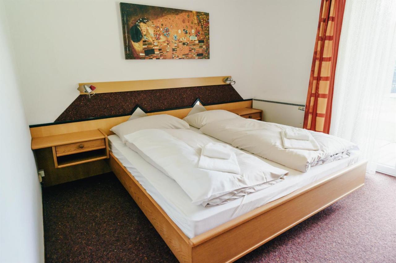 Hotel Gaestehaus Frank Velden am Wörthersee Esterno foto