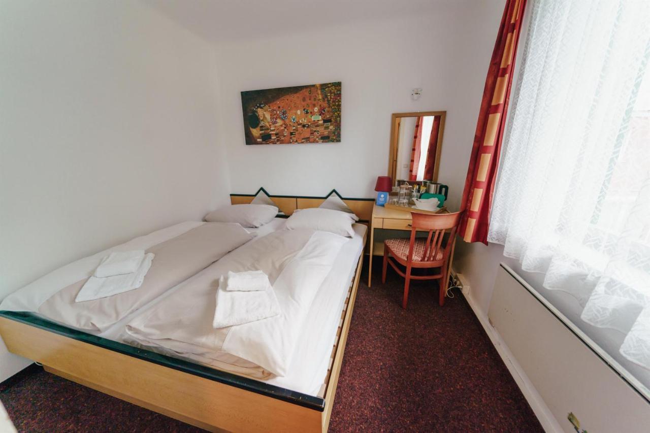 Hotel Gaestehaus Frank Velden am Wörthersee Esterno foto