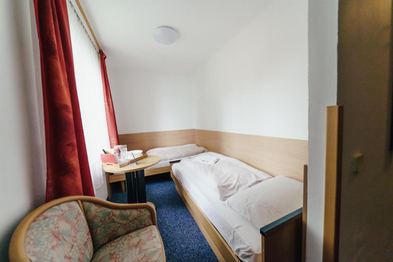 Hotel Gaestehaus Frank Velden am Wörthersee Esterno foto