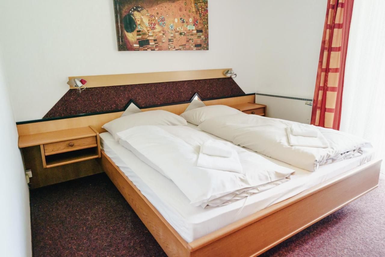 Hotel Gaestehaus Frank Velden am Wörthersee Esterno foto